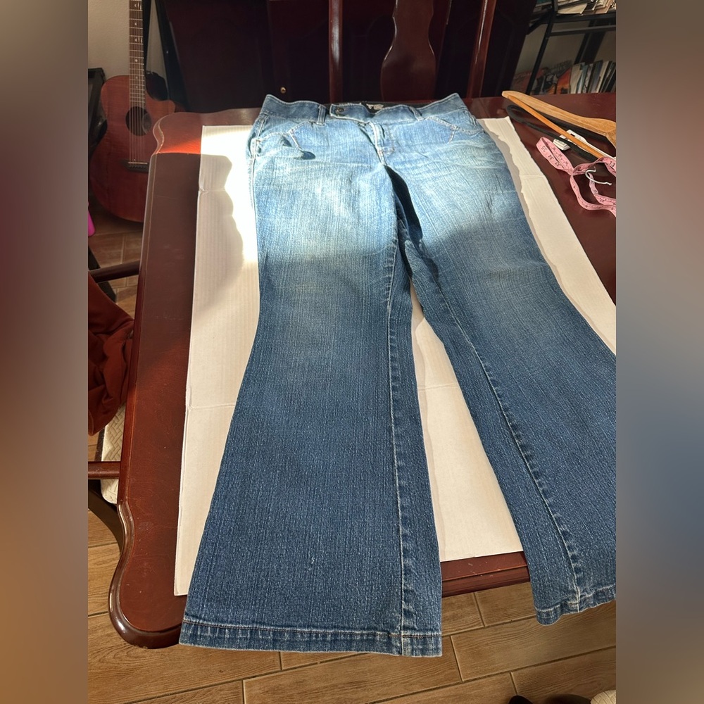 Lane Bryant Flare Tighter Tummy Technology Jeans size 16 - Picture 6 of 7